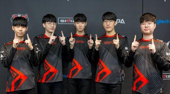 多元和广泛 多元和广泛